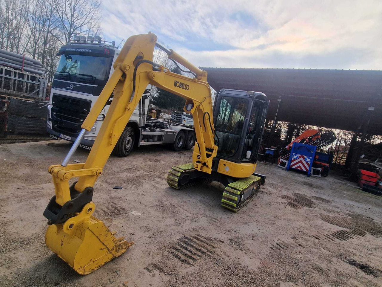 Kobelco SK35SR-6 - Lintekskavaator: pilt 1 Kobelco SK35SR-6 - Lintekskavaator: pilt 1