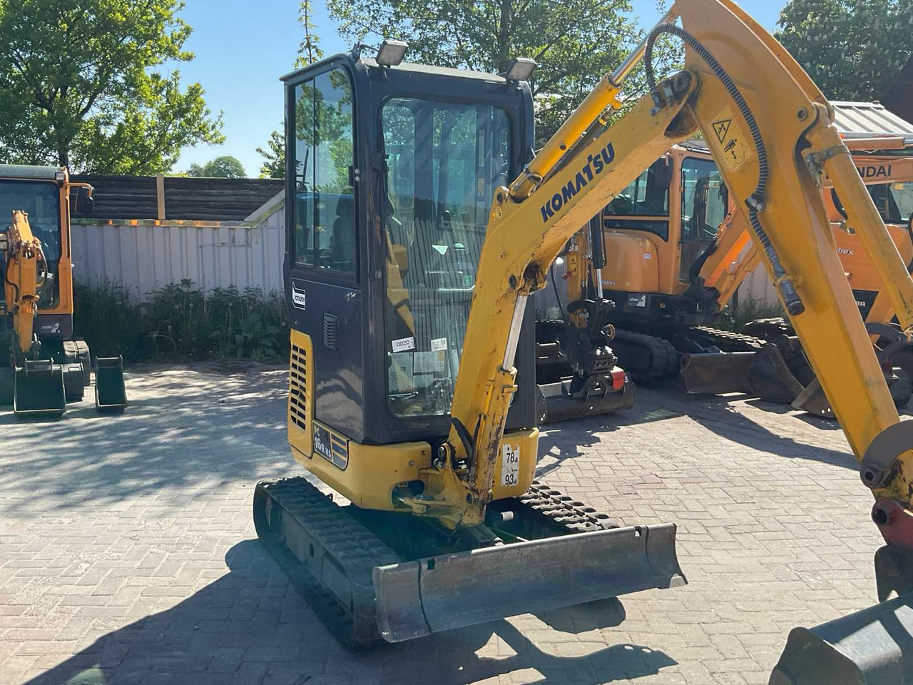 Komatsu Excabator/PC16 R 3Hs - Lintekskavaator: pilt 3 Komatsu Excabator/PC16 R 3Hs - Lintekskavaator: pilt 3