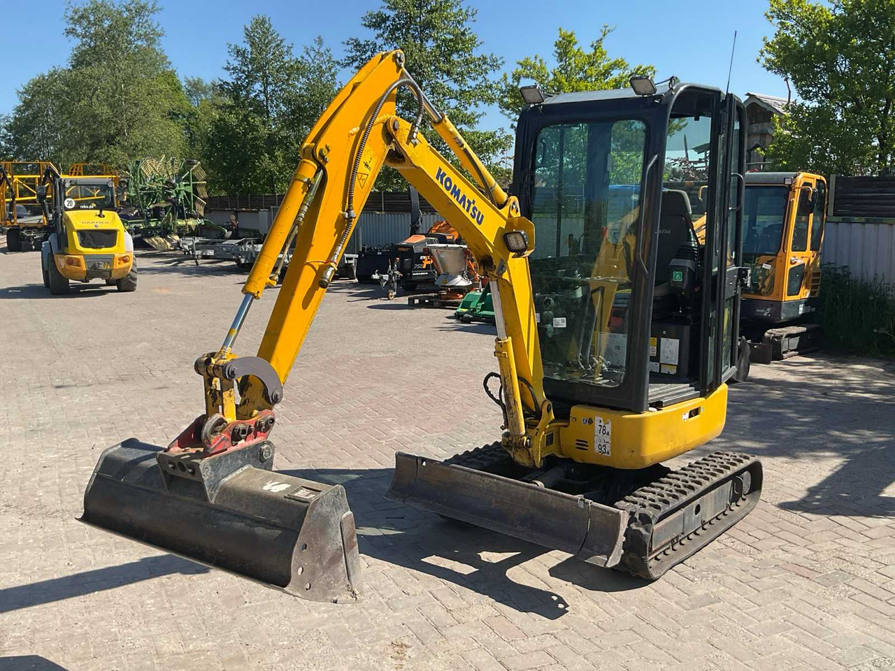 Komatsu Excabator/PC16 R 3Hs - Lintekskavaator: pilt 2 Komatsu Excabator/PC16 R 3Hs - Lintekskavaator: pilt 2