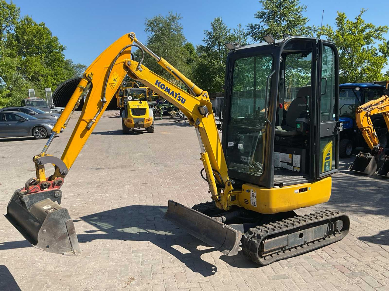 Komatsu Excabator/PC16 R 3Hs - Lintekskavaator: pilt 1 Komatsu Excabator/PC16 R 3Hs - Lintekskavaator: pilt 1