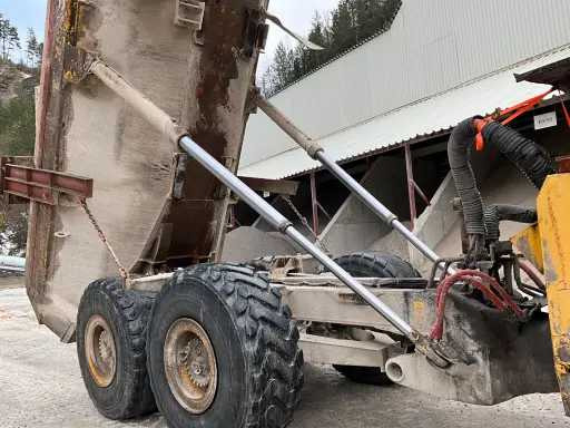 Komatsu HM300-2 - Kallur: pilt 3 Komatsu HM300-2 - Kallur: pilt 3