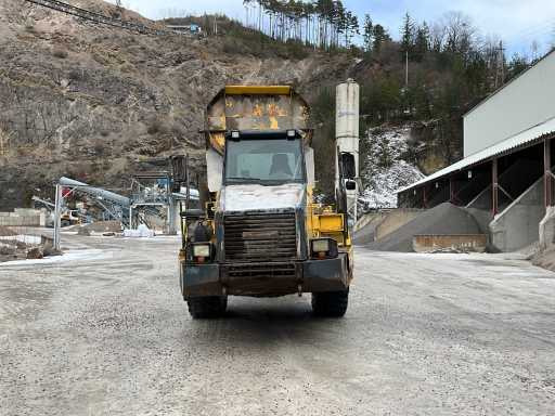 Komatsu HM300-2 - Kallur: pilt 4 Komatsu HM300-2 - Kallur: pilt 4