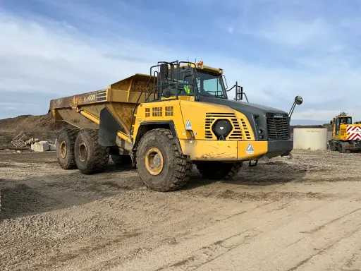 Komatsu HM400-3 - Kallur: pilt 4 Komatsu HM400-3 - Kallur: pilt 4
