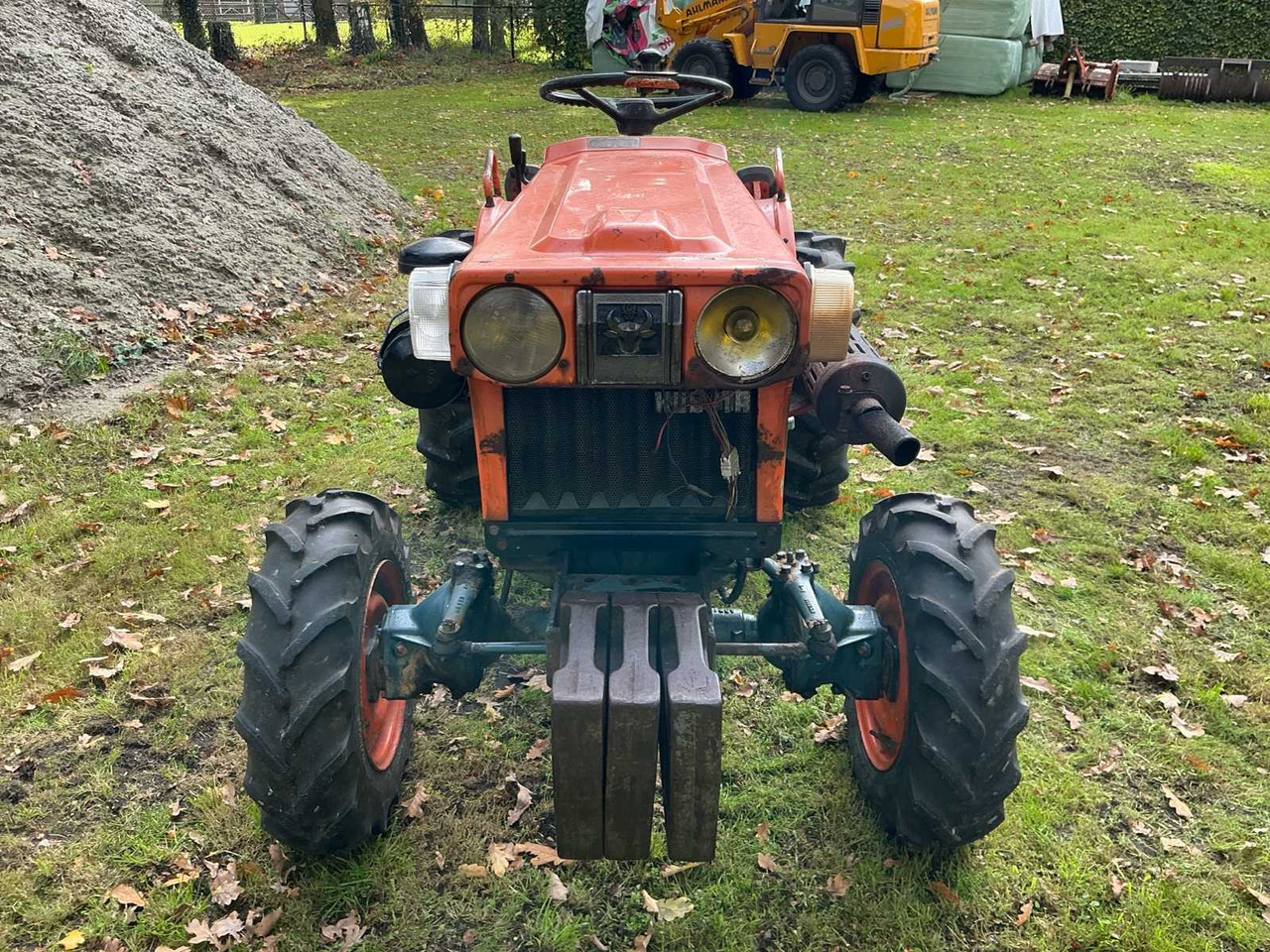 Kubota B6100 D - Traktor: pilt 2 Kubota B6100 D - Traktor: pilt 2