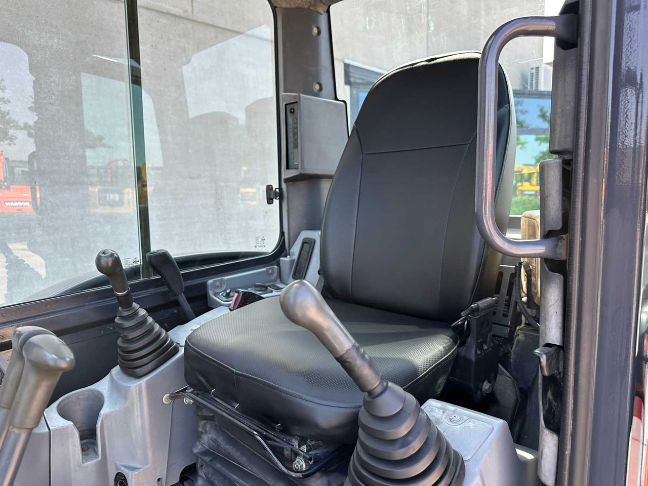 Lintekskavaator Kubota KX163-5: pilt 36