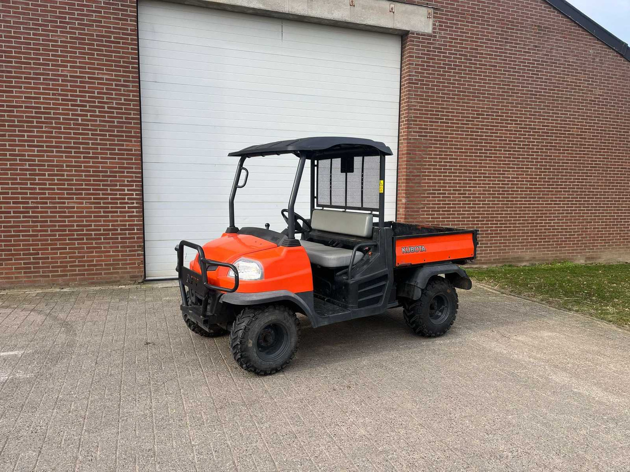 Kubota RTV900 - Põllutöö järelhaagis: pilt 1 Kubota RTV900 - Põllutöö järelhaagis: pilt 1