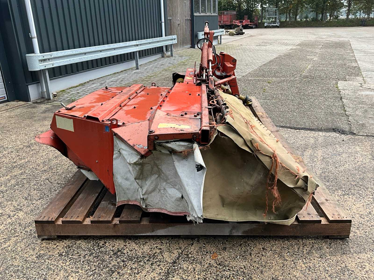 Kuhn FC 240 P - Hooldusniiduk/ Multšer: pilt 4 Kuhn FC 240 P - Hooldusniiduk/ Multšer: pilt 4