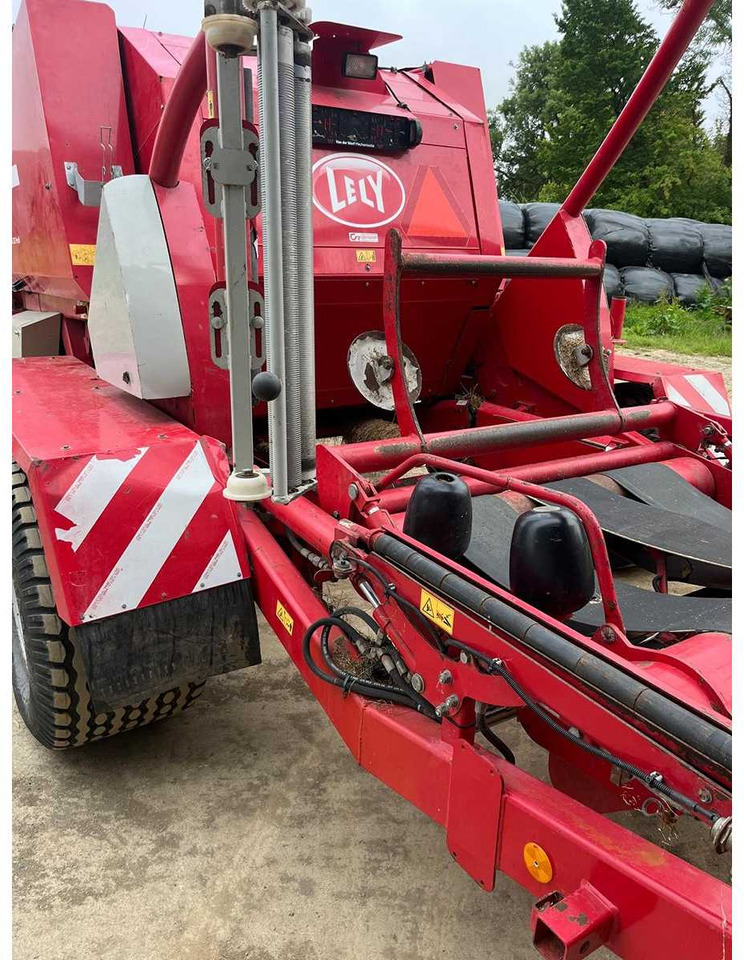 Lely Double Action 235 Profi - Heinapress, ümmargune, Heinapalli mähkija: pilt 3 Lely Double Action 235 Profi - Heinapress, ümmargune, Heinapalli mähkija: pilt 3