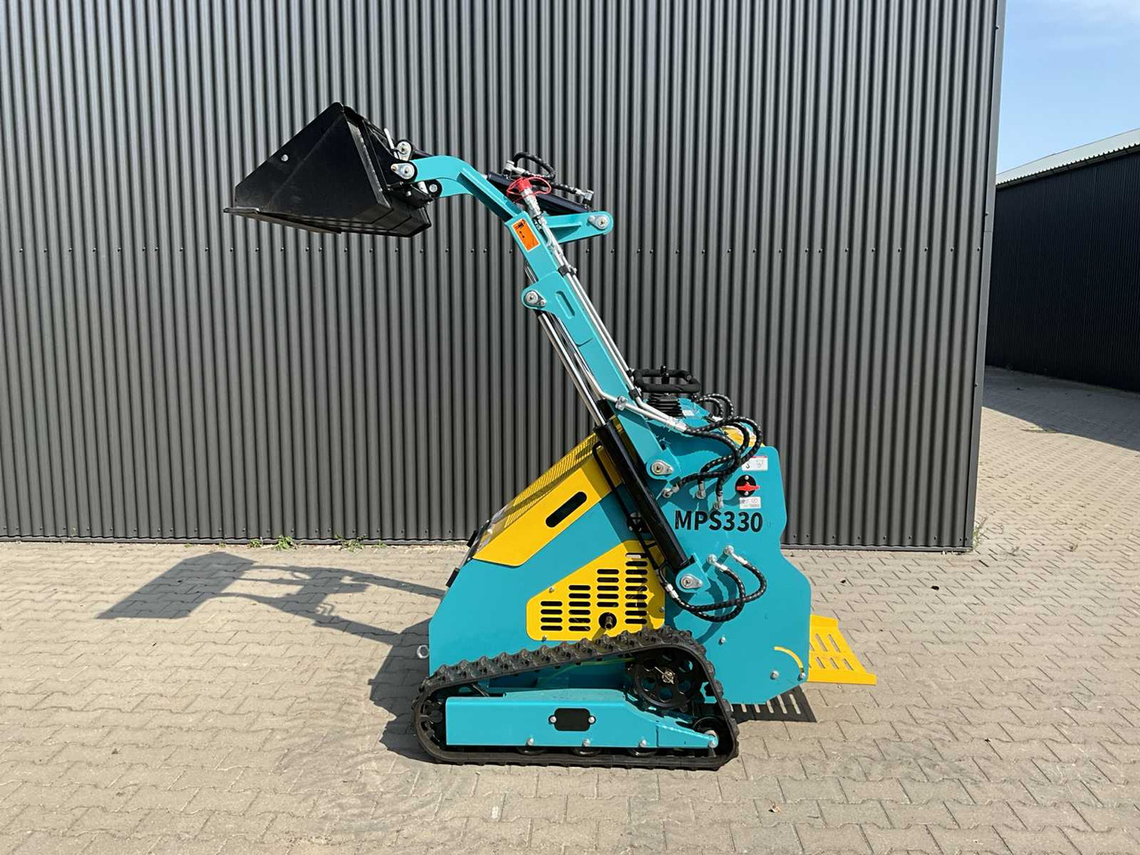 Mach Pro MP-S330 - Kompaktlaadur: pilt 2 Mach Pro MP-S330 - Kompaktlaadur: pilt 2