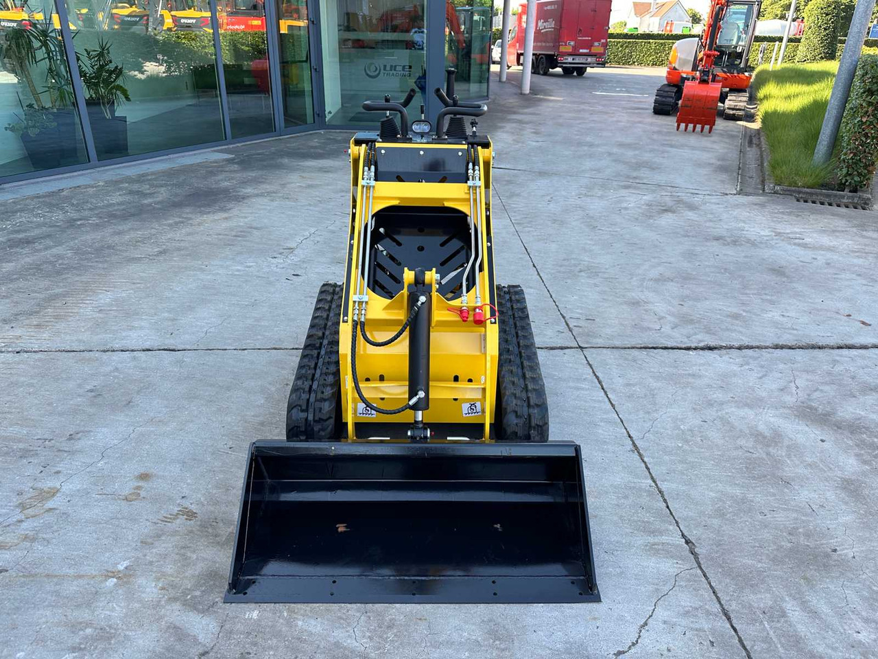 Machpro MP-S300 - Kompaktlaadur: pilt 2 Machpro MP-S300 - Kompaktlaadur: pilt 2