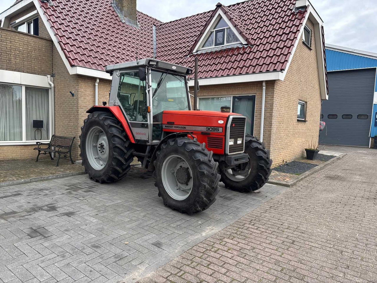 Massey-Ferguson 3095 datatronic - Traktor: pilt 2 Massey-Ferguson 3095 datatronic - Traktor: pilt 2