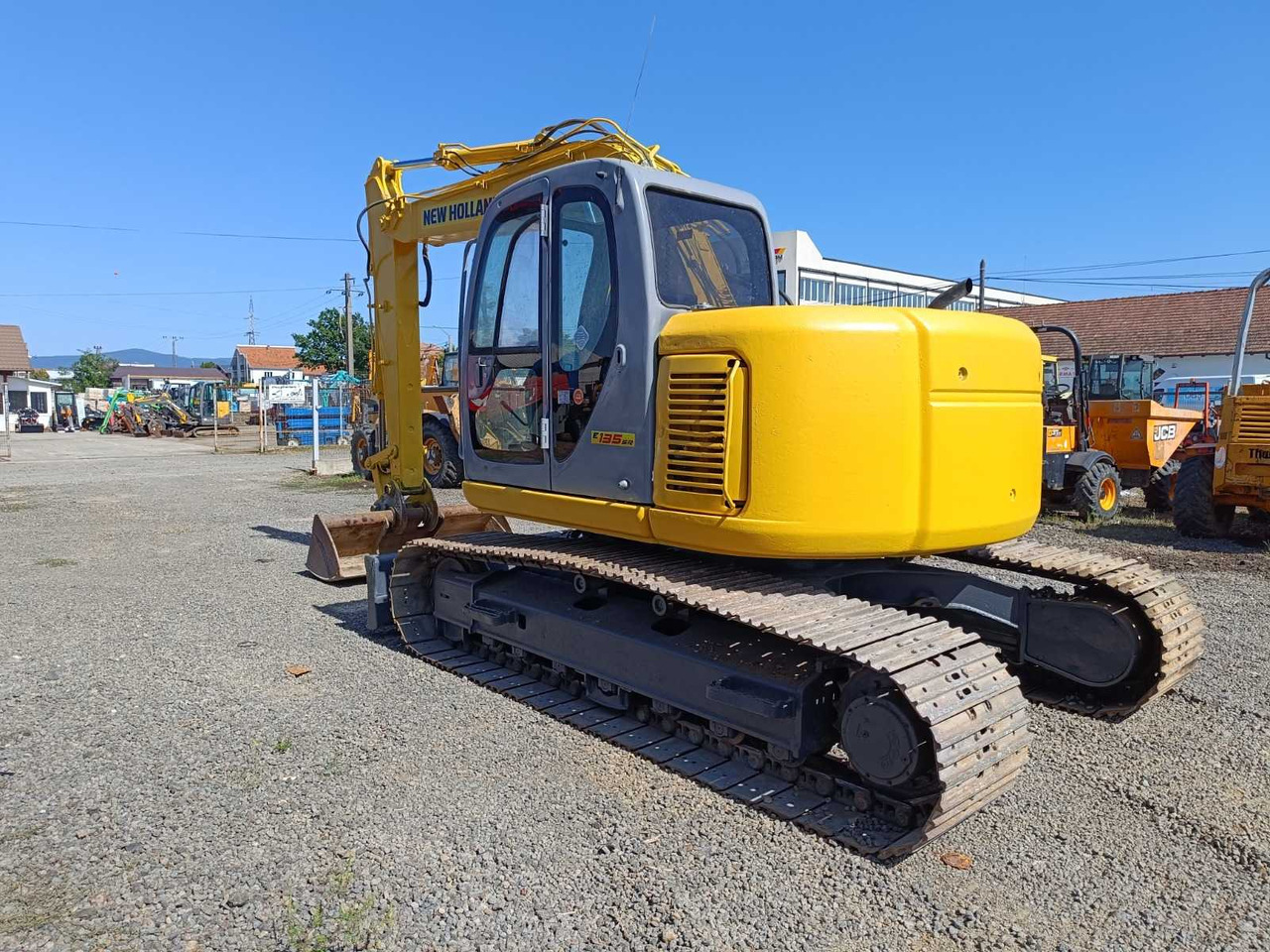 NEW HOLLAND KOBELCO - E-135-SR - TRACKED EXCAVATOR - 2011 - Ekskavaator: pilt 2 NEW HOLLAND KOBELCO - E-135-SR - TRACKED EXCAVATOR - 2011 - Ekskavaator: pilt 2