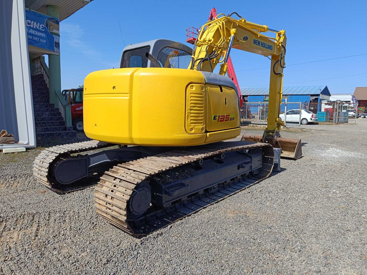 NEW HOLLAND KOBELCO - E-135-SR - TRACKED EXCAVATOR - 2011 - Ekskavaator: pilt 4 NEW HOLLAND KOBELCO - E-135-SR - TRACKED EXCAVATOR - 2011 - Ekskavaator: pilt 4