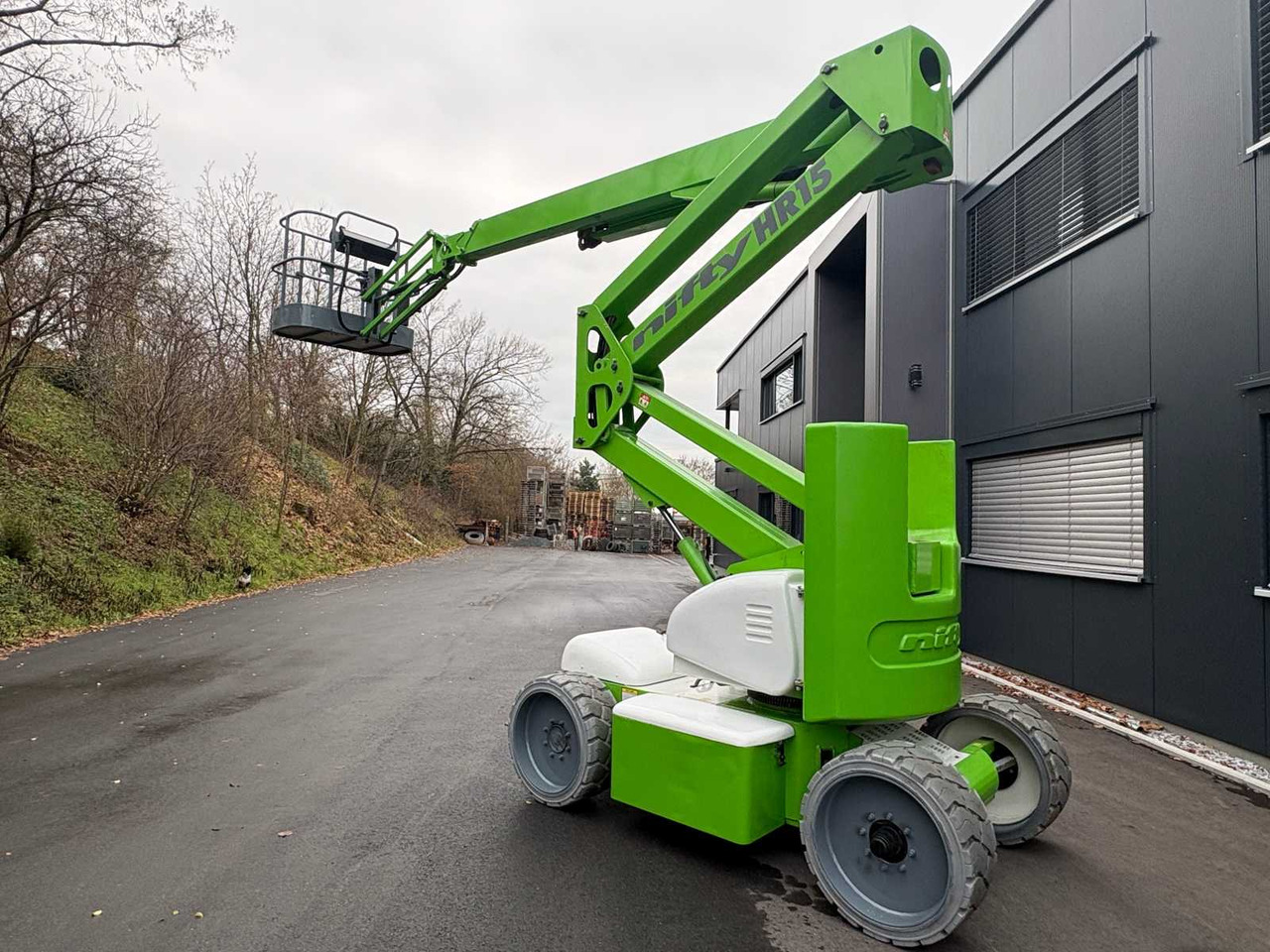 NIFTYLIFT HR15 NE - ARTICULATED TELESCOPIC BOOM LIFT (2008) - Platvorm: pilt 2 NIFTYLIFT HR15 NE - ARTICULATED TELESCOPIC BOOM LIFT (2008) - Platvorm: pilt 2