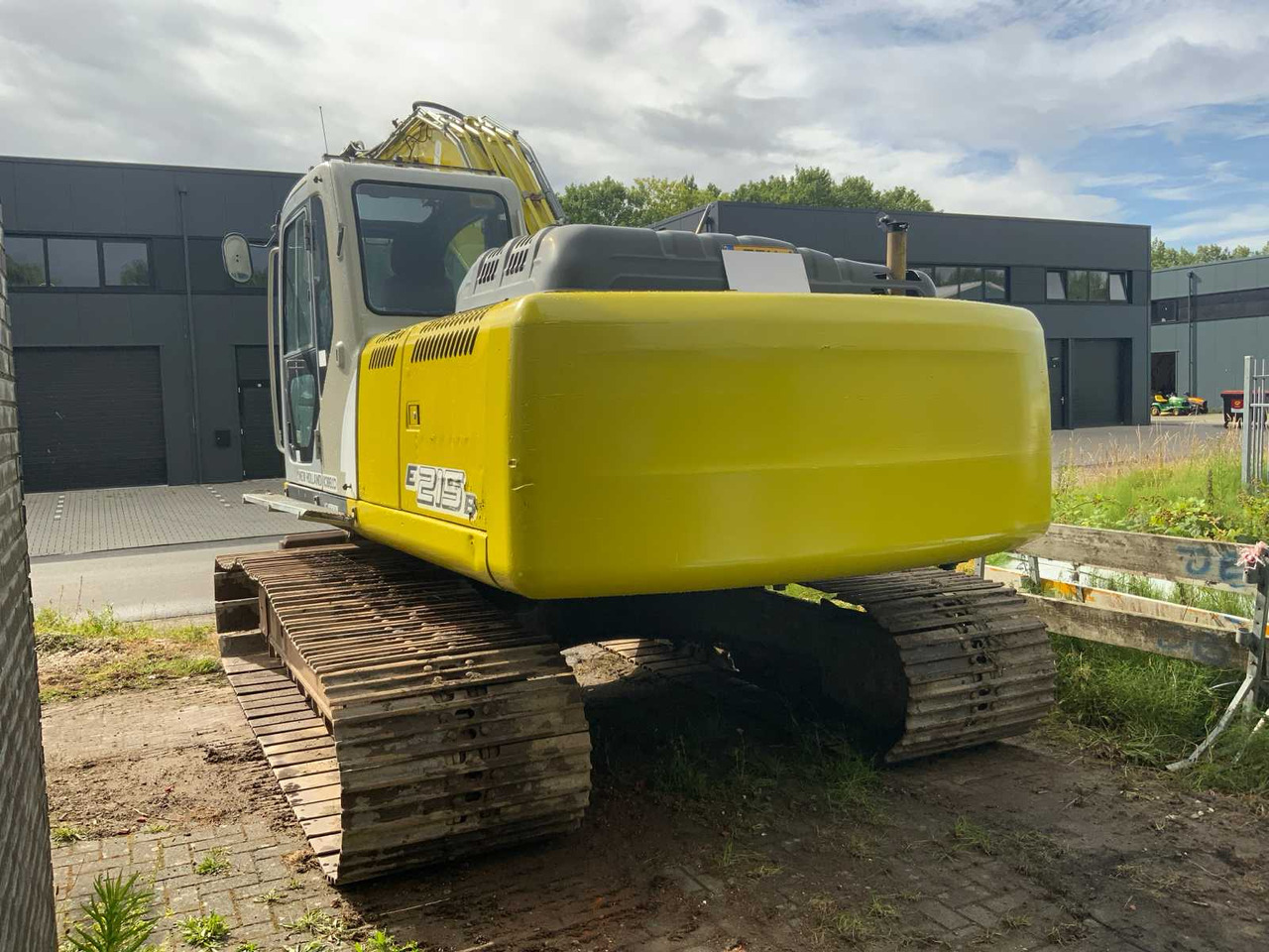 Lintekskavaator New Holland E 215B: pilt 7