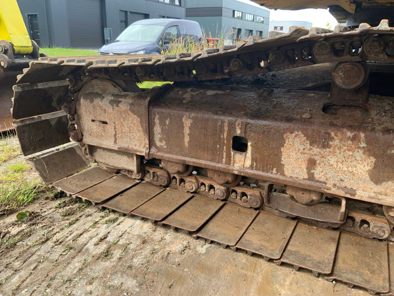 Lintekskavaator New Holland E 215B: pilt 14