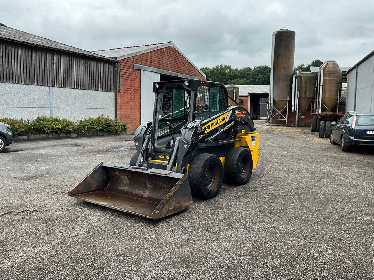 New Holland L218 LOADER - Kompaktlaadur: pilt 1 New Holland L218 LOADER - Kompaktlaadur: pilt 1