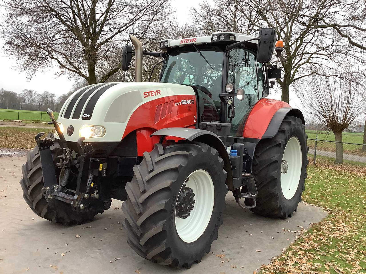 STEYR - 2016 - CVT 6240 - ALL-WHEEL DRIVE FARM TRACTOR - Traktor: pilt 1 STEYR - 2016 - CVT 6240 - ALL-WHEEL DRIVE FARM TRACTOR - Traktor: pilt 1