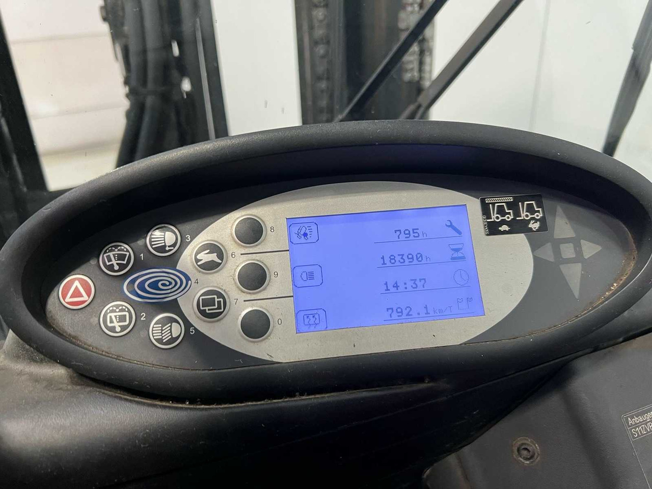 STILL - 2017 - RX 20-18 - FORKLIFT TRIPLEX - FORK POSITIONER - FREELIFT - SIDESHIFT - Kahveltõstuk: pilt 5 STILL - 2017 - RX 20-18 - FORKLIFT TRIPLEX - FORK POSITIONER - FREELIFT - SIDESHIFT - Kahveltõstuk: pilt 5