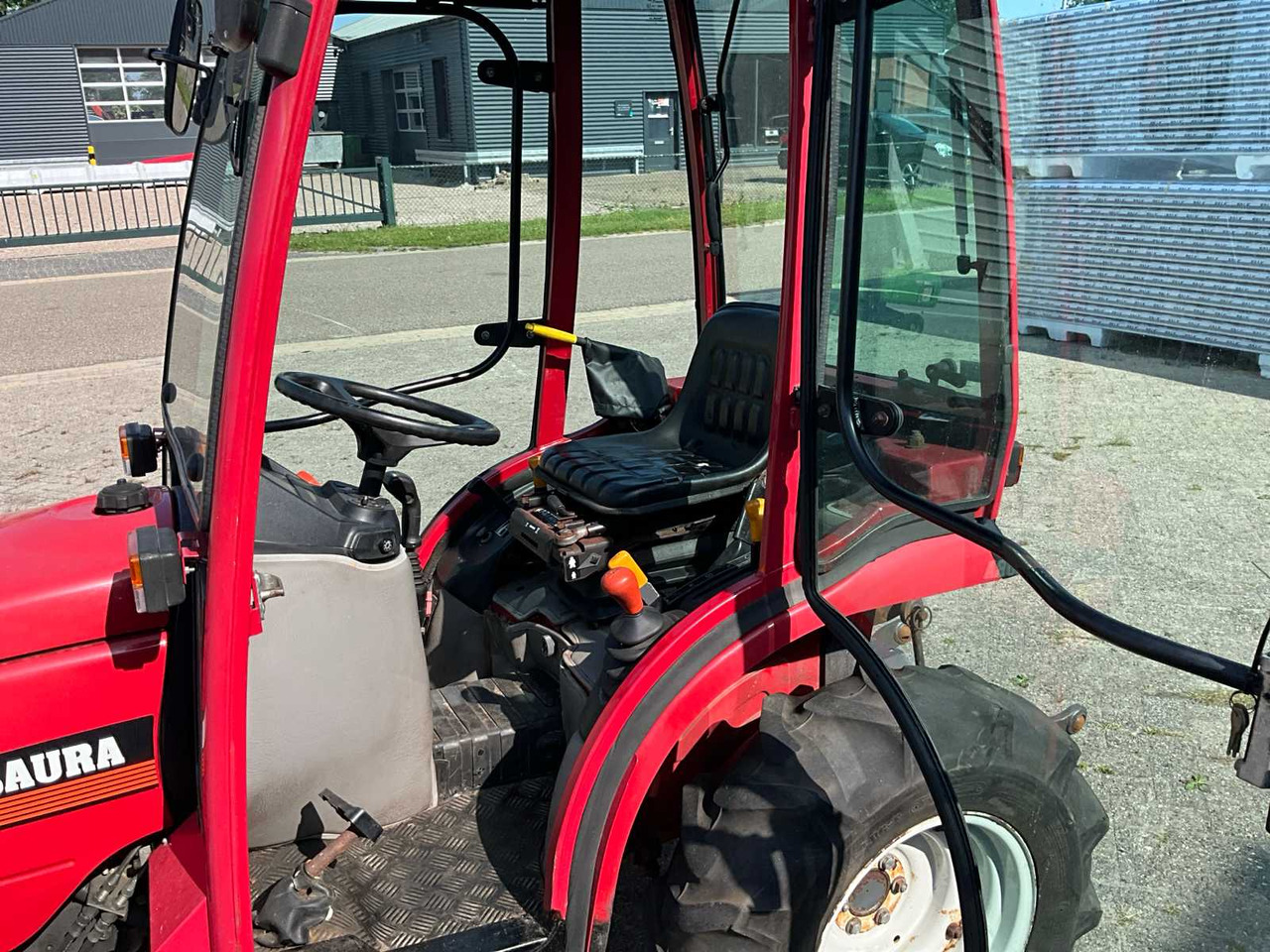Väiketraktor Shibaura ST318: pilt 20