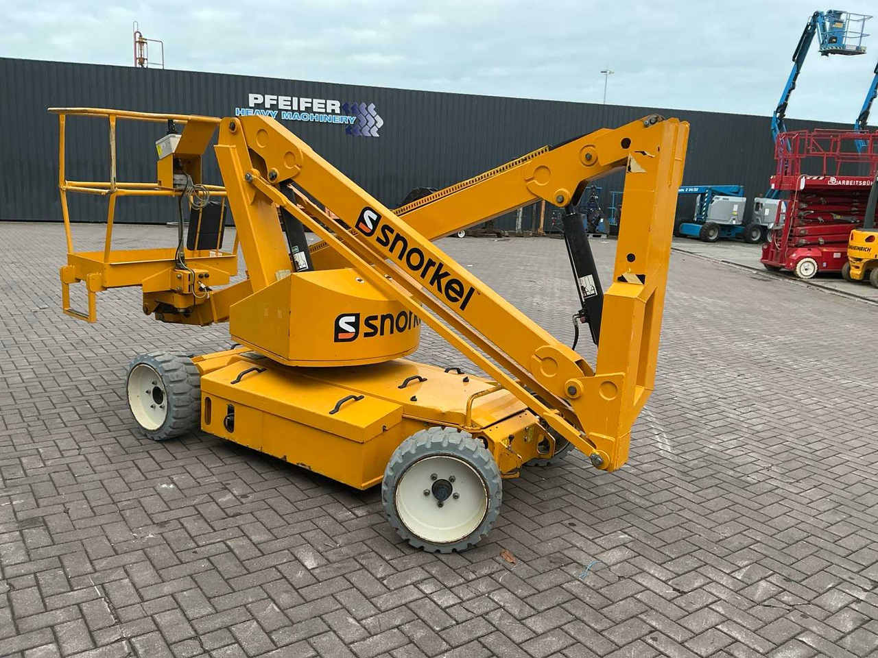 Snorkel A38E - Platvorm: pilt 4 Snorkel A38E - Platvorm: pilt 4