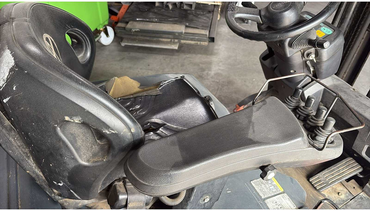 TOYOTA - 2005 - 7FBEF16 - FORKLIFT TRUCK - Kahveltõstuk: pilt 3 TOYOTA - 2005 - 7FBEF16 - FORKLIFT TRUCK - Kahveltõstuk: pilt 3