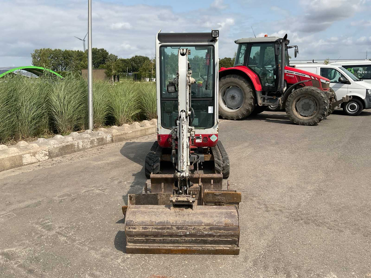 Takeuchi TB016 - Miniekskavaator: pilt 2 Takeuchi TB016 - Miniekskavaator: pilt 2