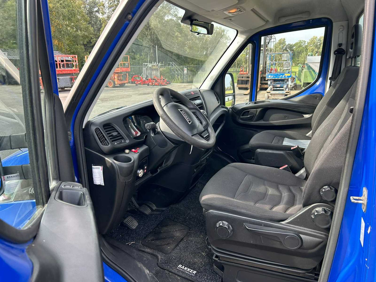 2014 IVECO DAILY DAILY 40C17 3.0 300 BE SEMI-TRAILER TRACTOR - Tarbesõiduk: pilt 5 2014 IVECO DAILY DAILY 40C17 3.0 300 BE SEMI-TRAILER TRACTOR - Tarbesõiduk: pilt 5