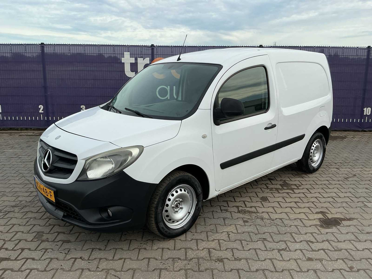 2014 - MERCEDES-BENZ - CITAN - 108 CDI ECONOMY - COMMERCIAL VEHICLE - Tarbesõiduk: pilt 1 2014 - MERCEDES-BENZ - CITAN - 108 CDI ECONOMY - COMMERCIAL VEHICLE - Tarbesõiduk: pilt 1