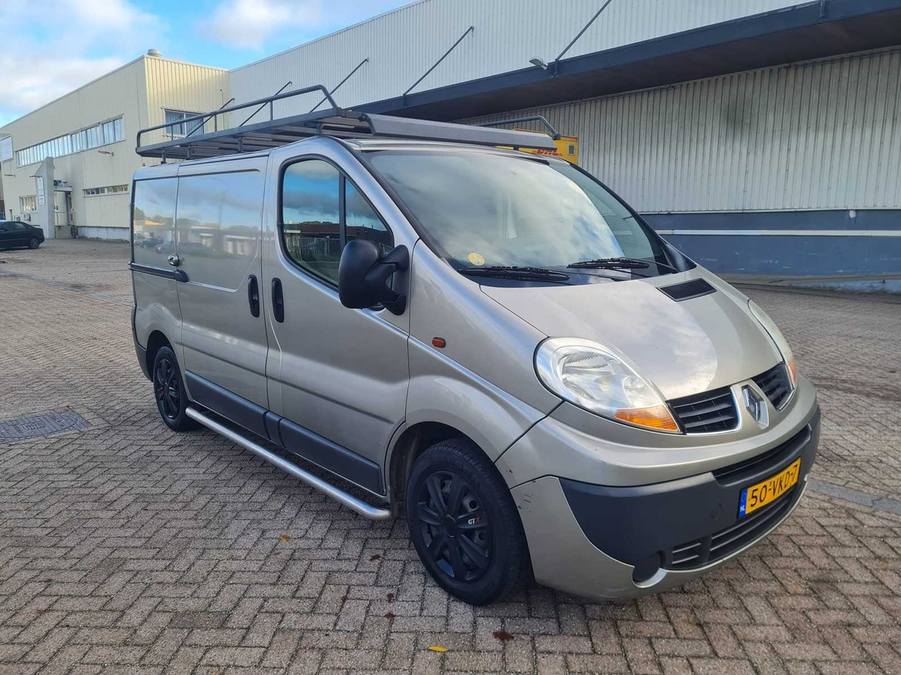 RENAULT - TRAFIC - 2.0 DCI T27 L1H1 - 50-VKD-7 - Tarbesõiduk: pilt 2 RENAULT - TRAFIC - 2.0 DCI T27 L1H1 - 50-VKD-7 - Tarbesõiduk: pilt 2