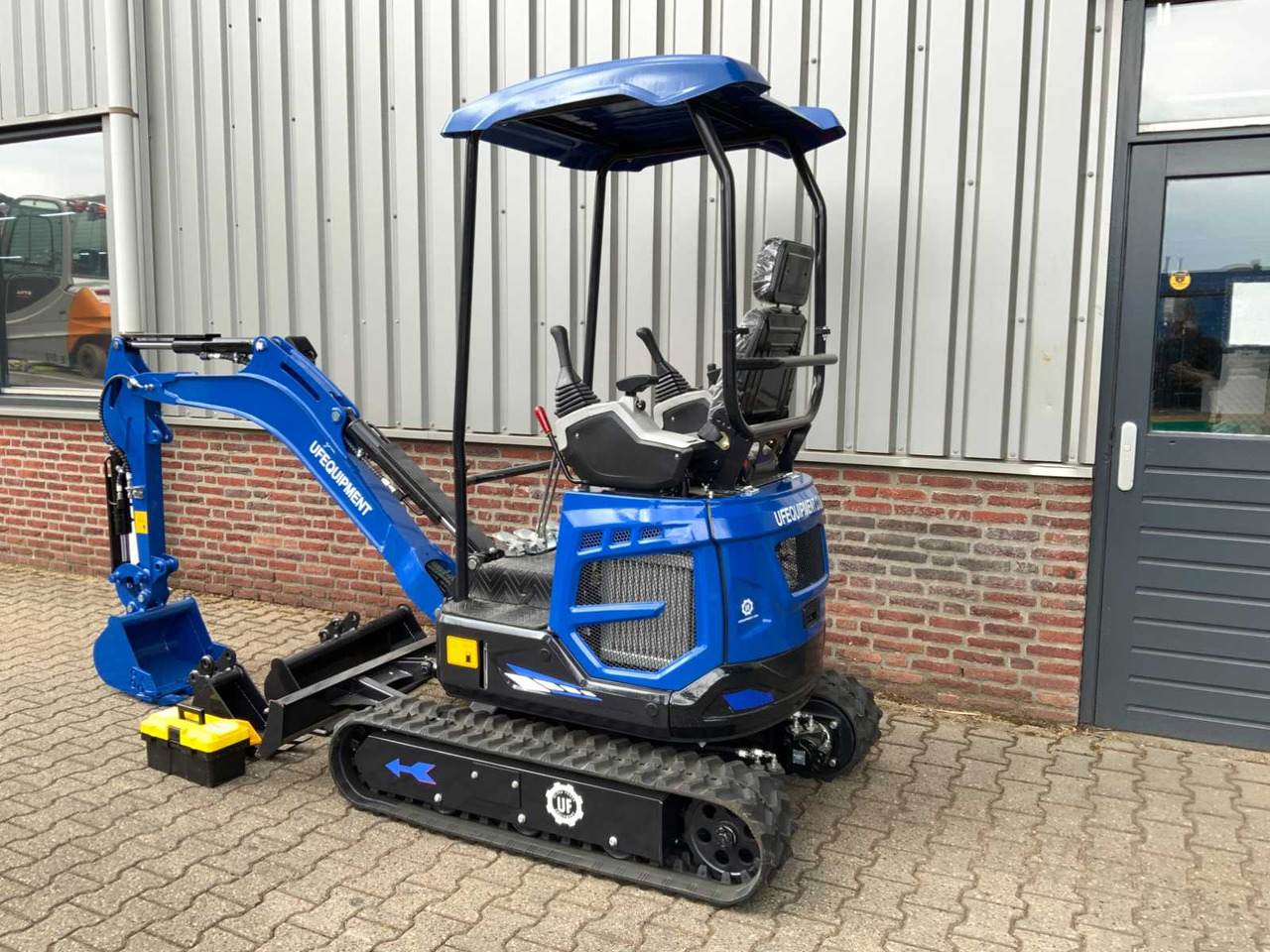 UF Equipment NM-18 - Lintekskavaator: pilt 3 UF Equipment NM-18 - Lintekskavaator: pilt 3