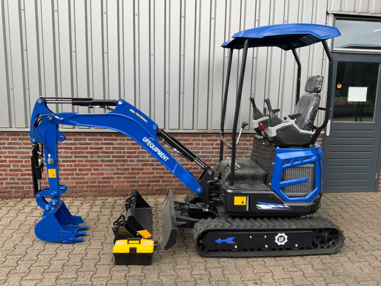 UF Equipment NM-18 - Lintekskavaator: pilt 2 UF Equipment NM-18 - Lintekskavaator: pilt 2