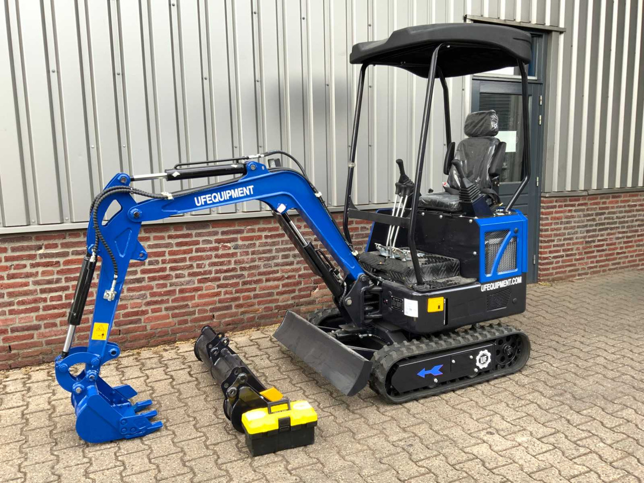 UF Equipment NM-E15 - Lintekskavaator: pilt 1 UF Equipment NM-E15 - Lintekskavaator: pilt 1