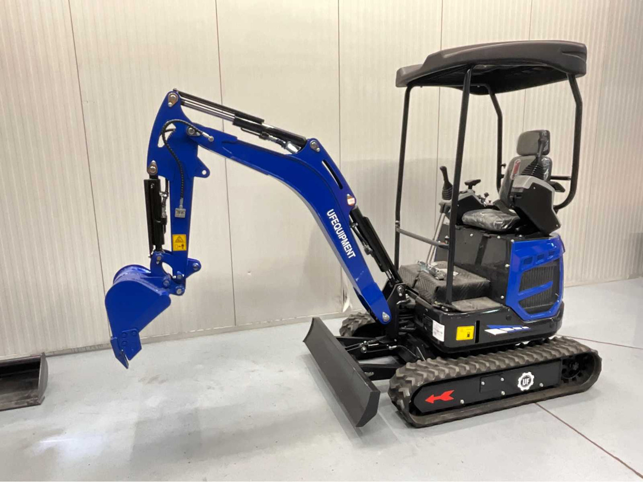 ULTRA FORCE EQUIPMENT NM-1800 KG CRAWLER EXCAVATOR DIESEL 2025 INCL. 3 BUCKETS - Ekskavaator: pilt 5 ULTRA FORCE EQUIPMENT NM-1800 KG CRAWLER EXCAVATOR DIESEL 2025 INCL. 3 BUCKETS - Ekskavaator: pilt 5