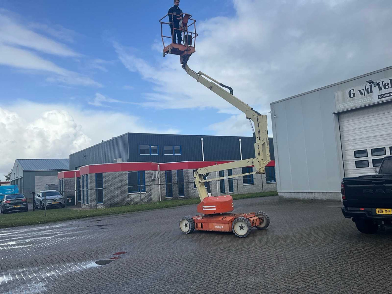 "UPRIGHT" - AB38N - ARTICULATED TELESCOPIC BOOM LIFT - 2007 - Platvorm: pilt 2 "UPRIGHT" - AB38N - ARTICULATED TELESCOPIC BOOM LIFT - 2007 - Platvorm: pilt 2