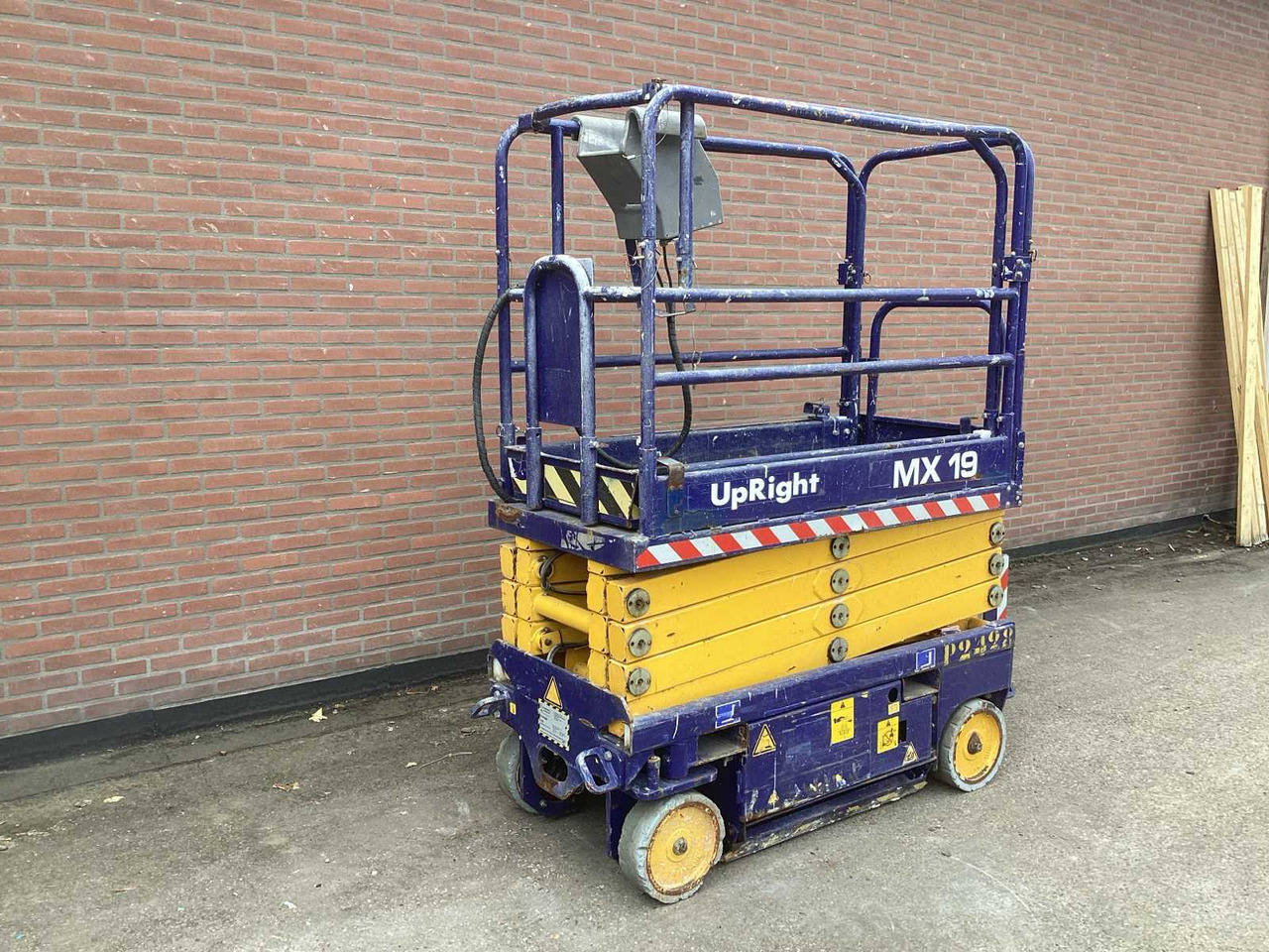 UPRIGHT MX 19 - Platvorm: pilt 3 UPRIGHT MX 19 - Platvorm: pilt 3