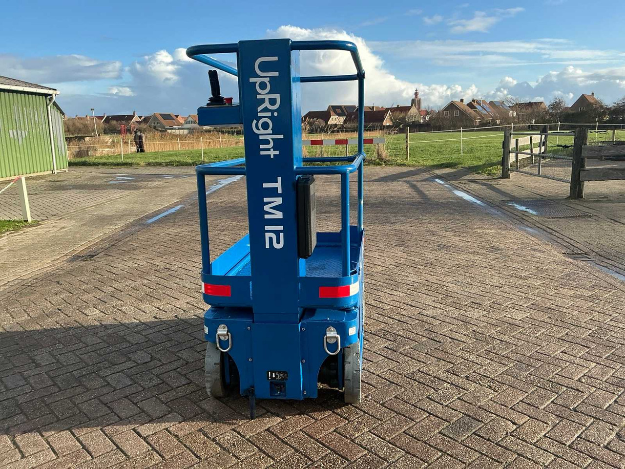 UPRIGHT TM12 AERIAL WORK PLATFORM - Platvorm: pilt 3 UPRIGHT TM12 AERIAL WORK PLATFORM - Platvorm: pilt 3