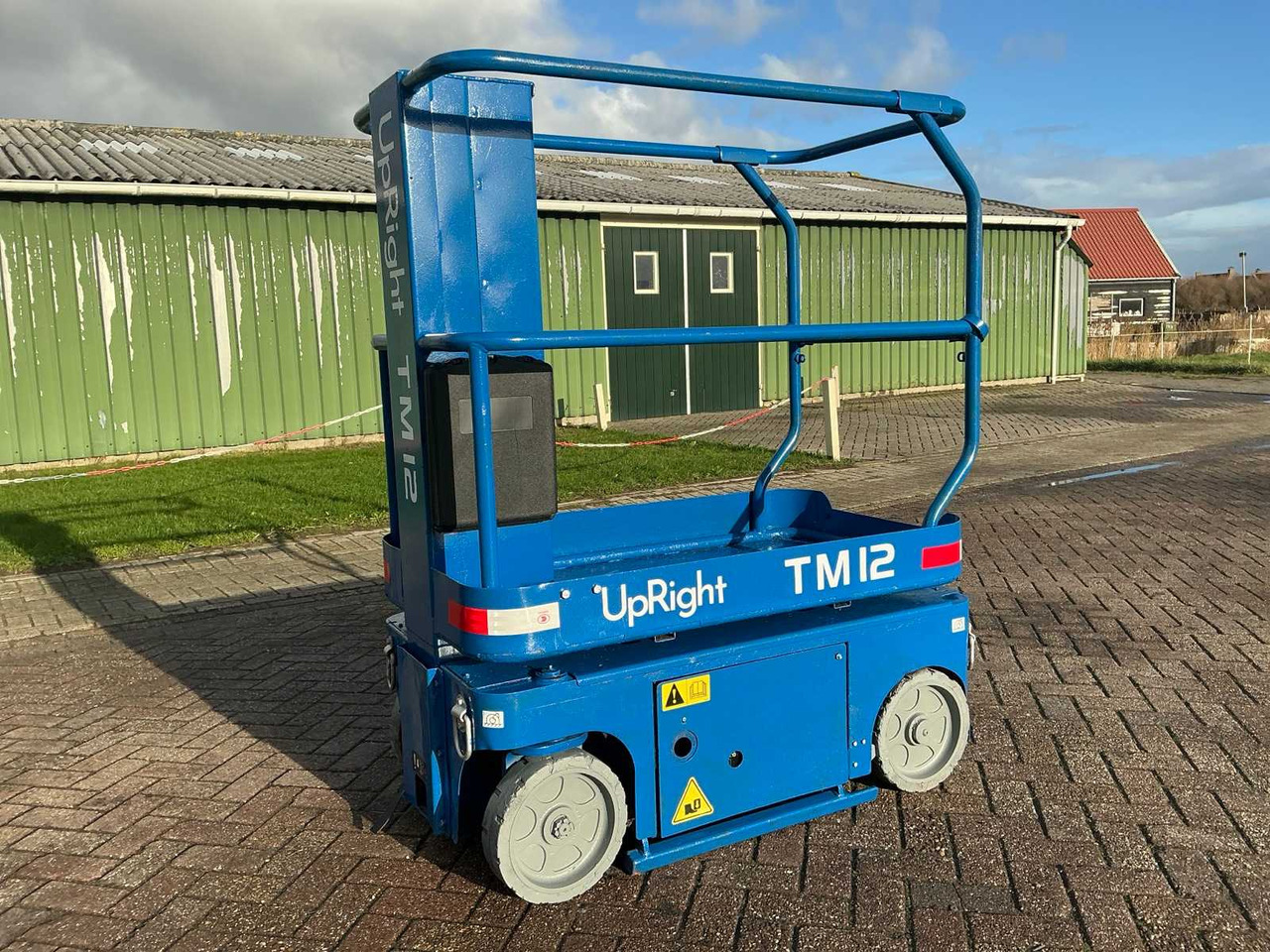 UPRIGHT TM12 AERIAL WORK PLATFORM - Platvorm: pilt 1 UPRIGHT TM12 AERIAL WORK PLATFORM - Platvorm: pilt 1