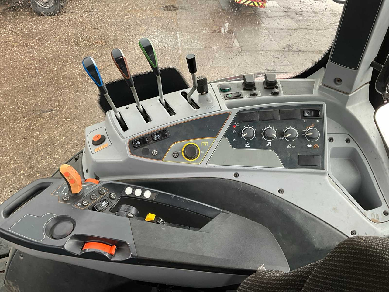 Traktor Valtra T214 A: pilt 34