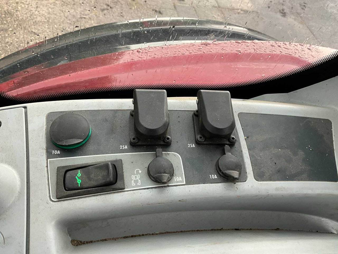 Traktor Valtra T214 A: pilt 38