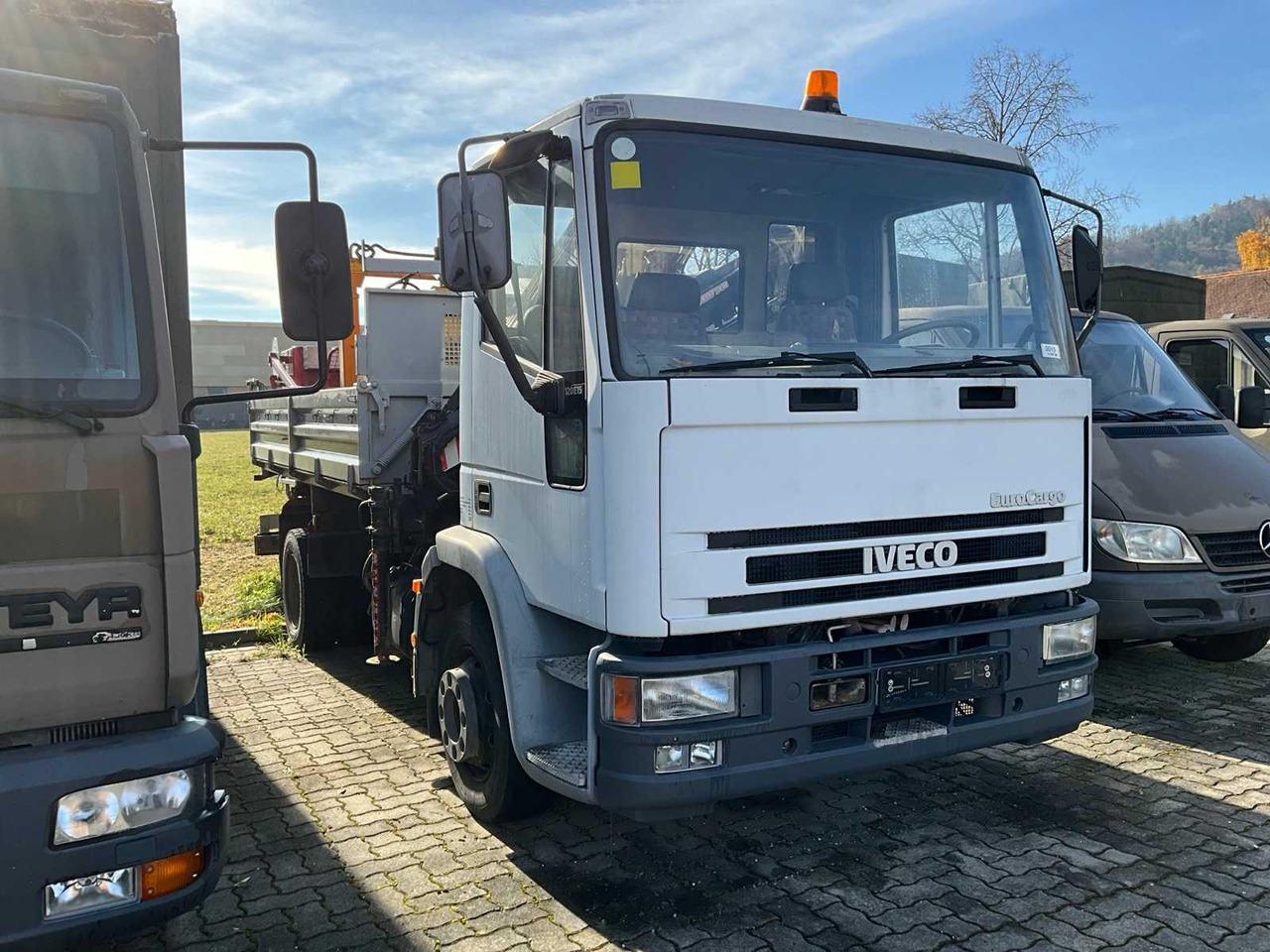 1995 IVECO 120 E 15 TRUCK WITH CRANE AND ACCESSORIES - Veoauto: pilt 3 1995 IVECO 120 E 15 TRUCK WITH CRANE AND ACCESSORIES - Veoauto: pilt 3