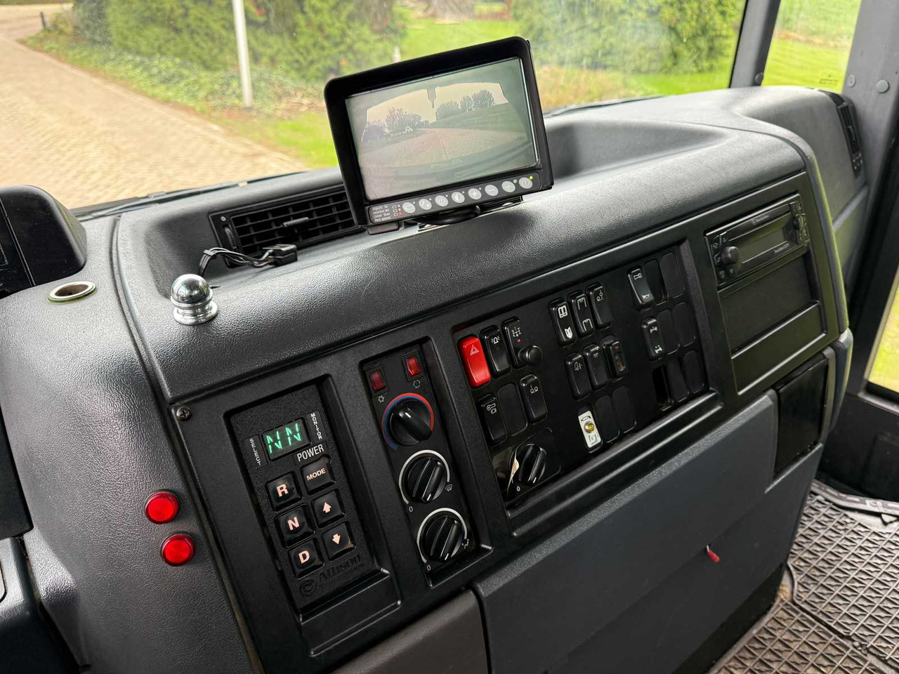 Veoauto 2007 MERCEDES-BENZ ECONIC CRANE TRUCK HIAB 220 - 6X2: pilt 24 Veoauto 2007 MERCEDES-BENZ ECONIC CRANE TRUCK HIAB 220 - 6X2: pilt 24