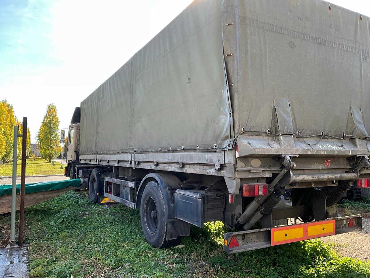 Veoauto TRACTOR UNIT WITH SEMI-TRAILER: pilt 6 Veoauto TRACTOR UNIT WITH SEMI-TRAILER: pilt 6