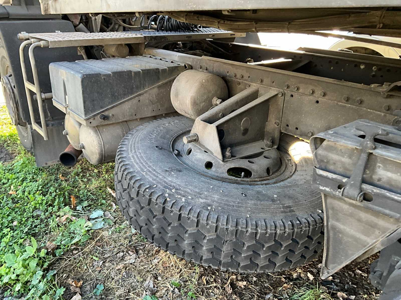 Veoauto TRACTOR UNIT WITH SEMI-TRAILER: pilt 13 Veoauto TRACTOR UNIT WITH SEMI-TRAILER: pilt 13