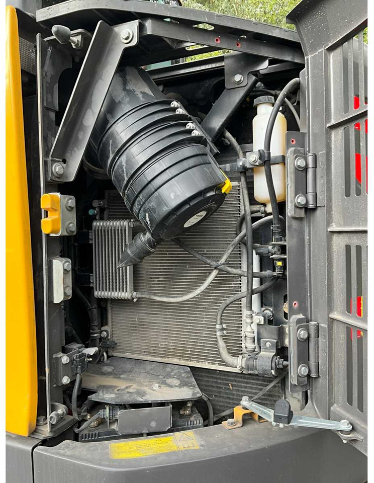 Lintekskavaator Volvo ECR145EL: pilt 24