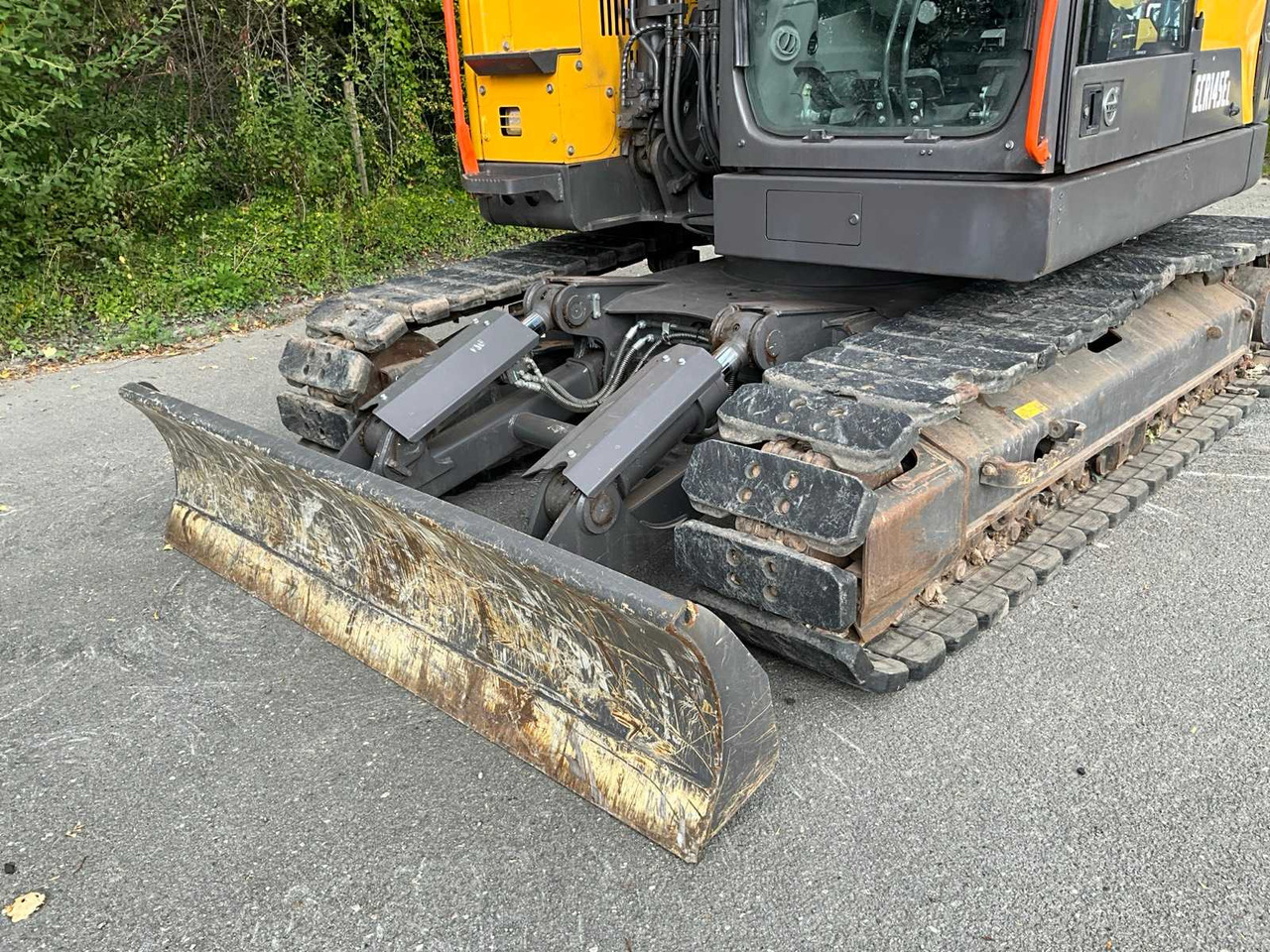 Lintekskavaator Volvo ECR145EL: pilt 12