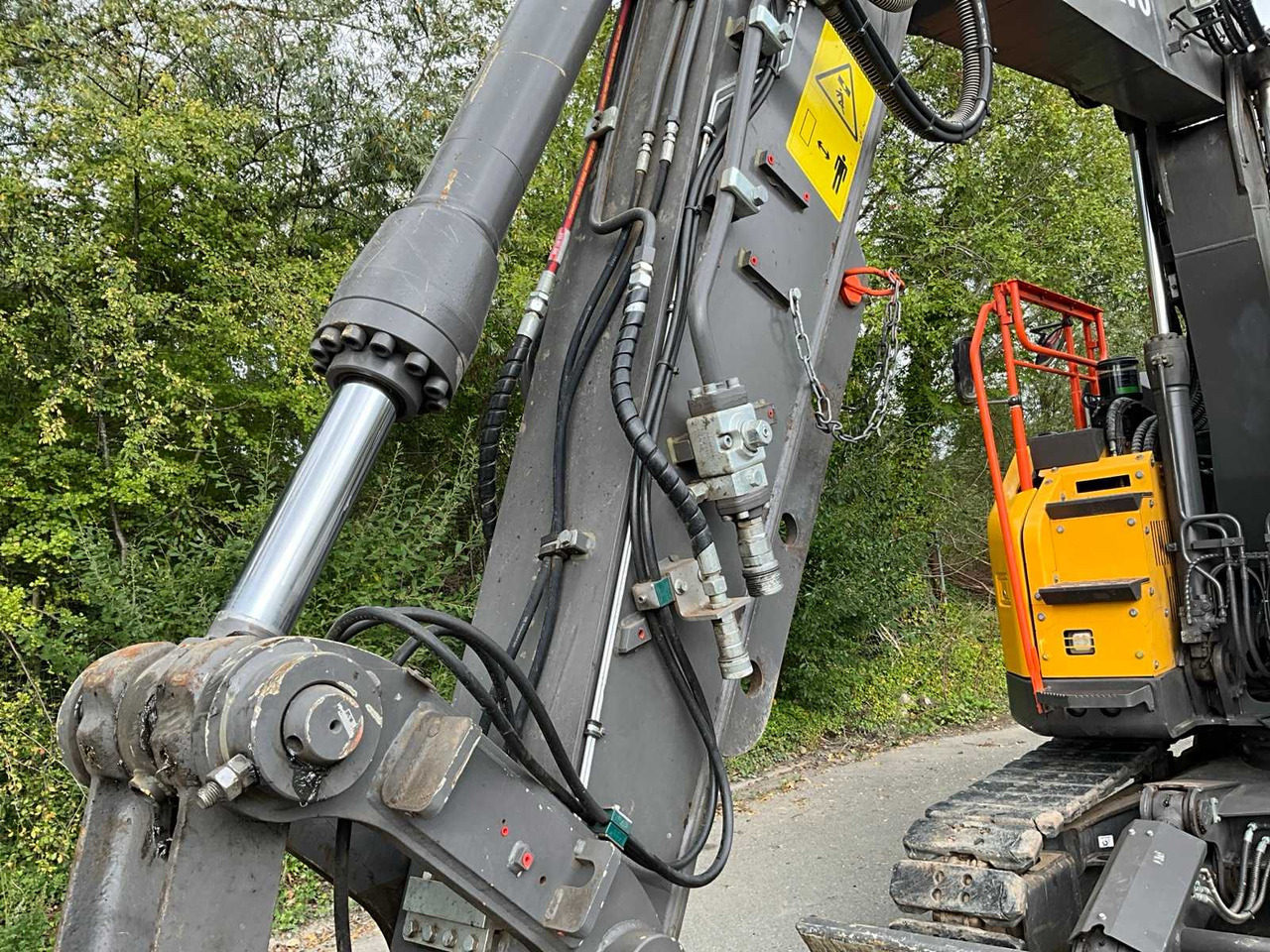 Lintekskavaator Volvo ECR145EL: pilt 21