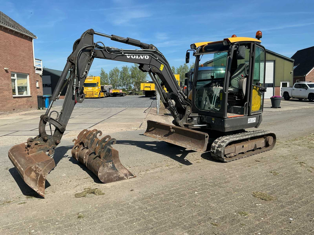 Volvo ECR35D - Lintekskavaator: pilt 1 Volvo ECR35D - Lintekskavaator: pilt 1