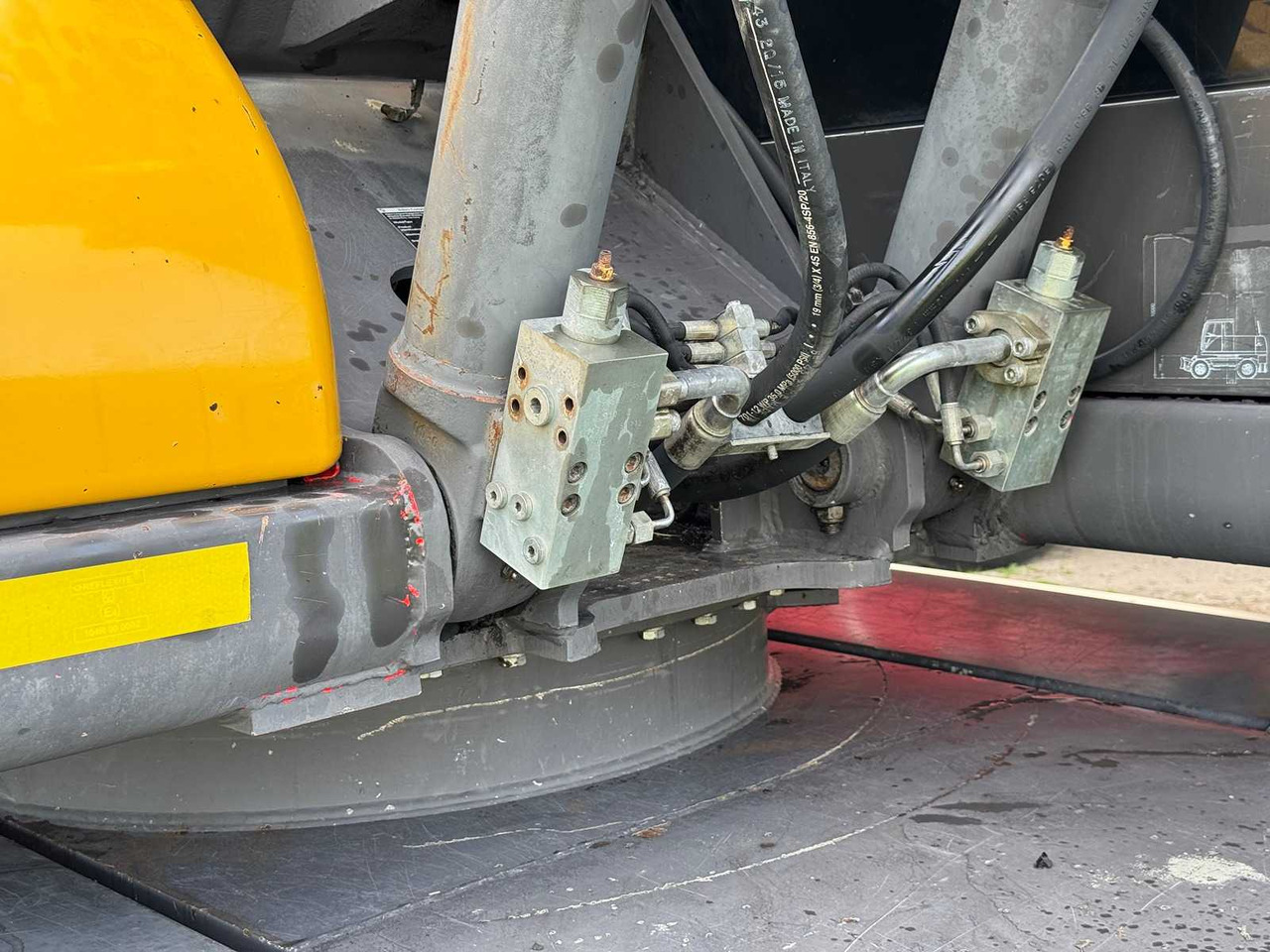 Ratastel ekskavaator Volvo EW140: pilt 17