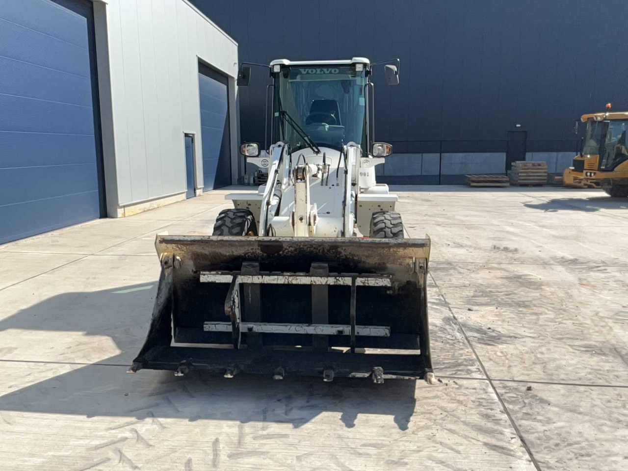 Volvo L30G - Rataslaadur: pilt 2 Volvo L30G - Rataslaadur: pilt 2